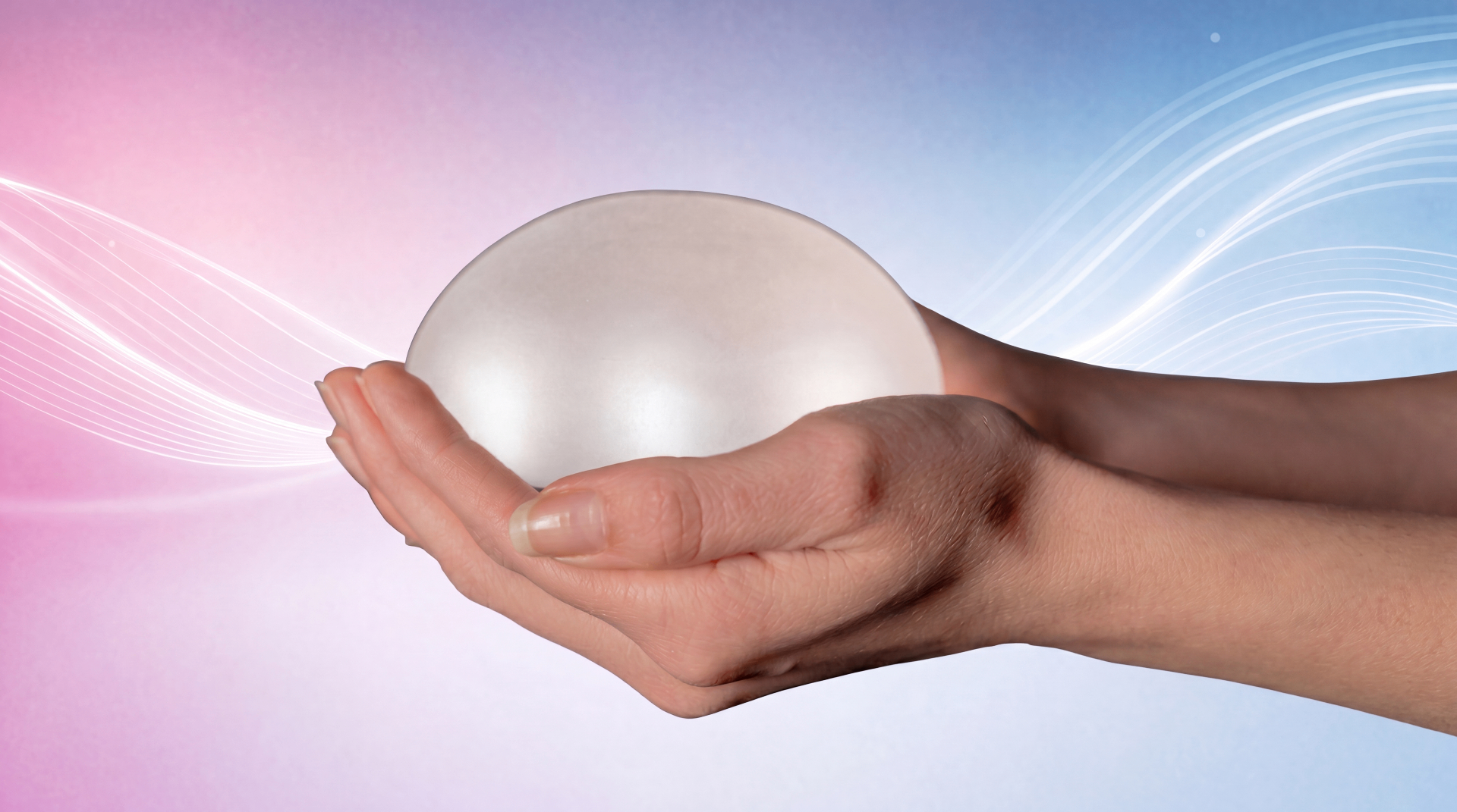 PERLE Implantat in der Hand